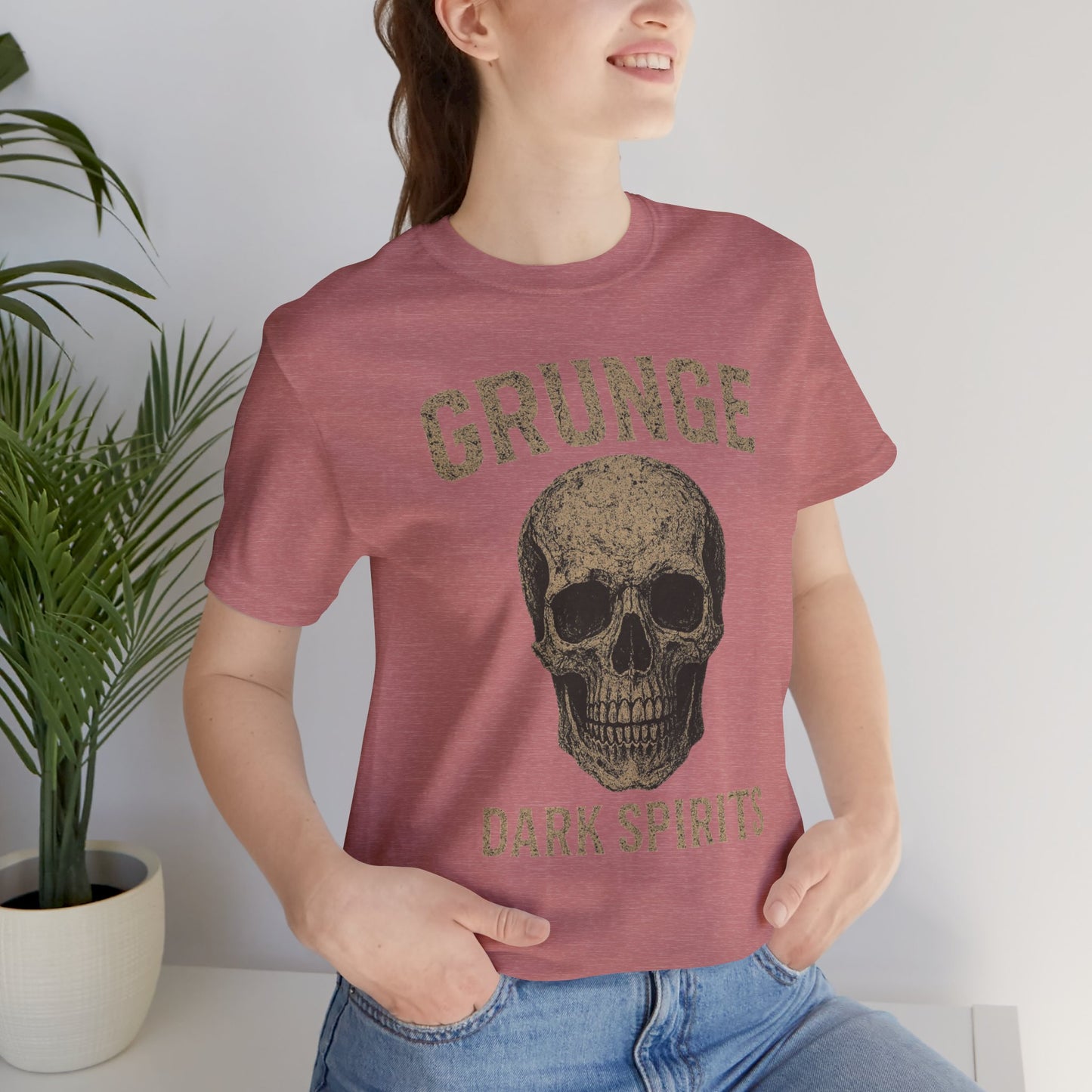 Grunge Skull Graphic Tee, Unisex T-Shirt for Music Lovers, Alternative Fashion, Casual Wear, Halloween Party, Vintage Style