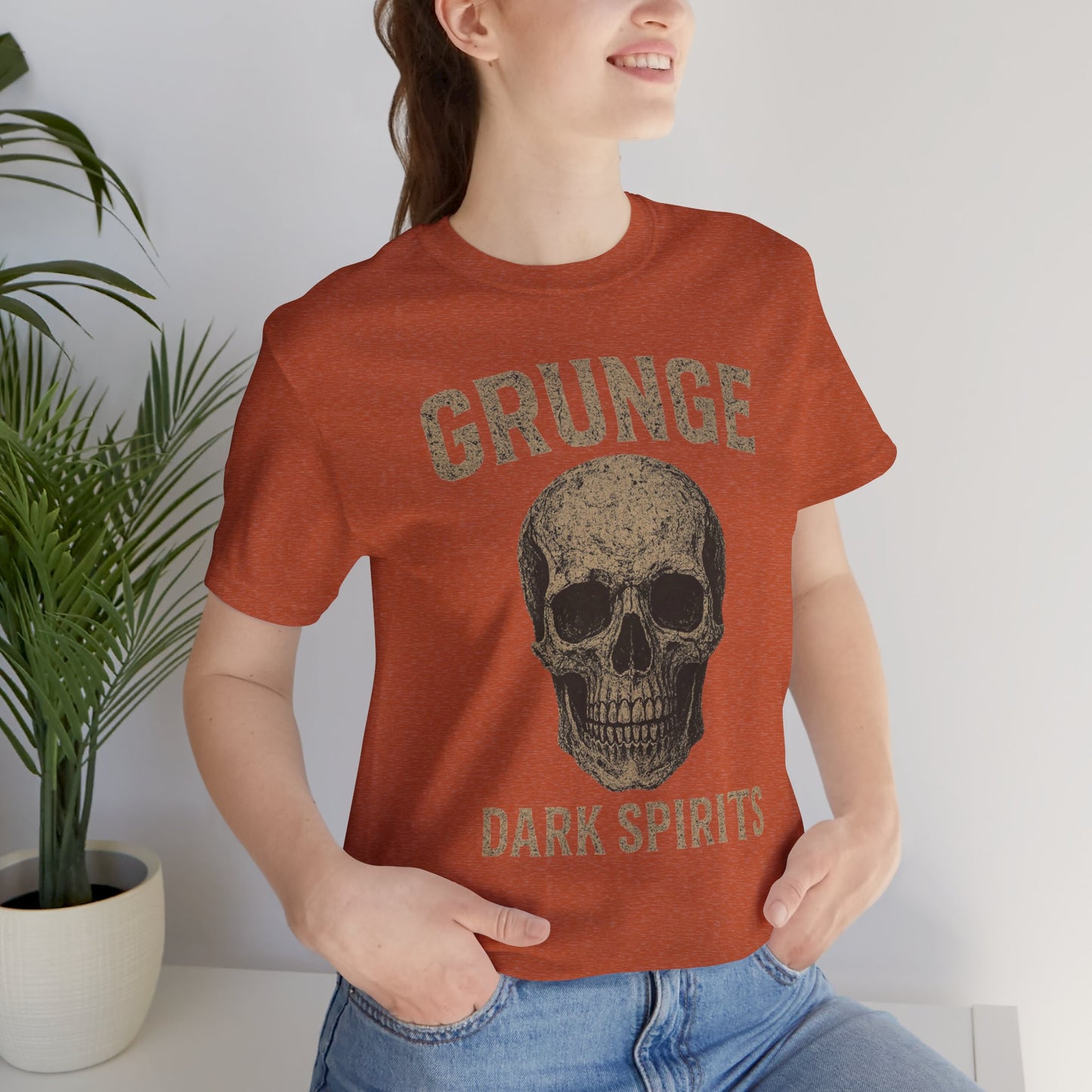 Grunge Skull Graphic Tee, Unisex T-Shirt for Music Lovers, Alternative Fashion, Casual Wear, Halloween Party, Vintage Style