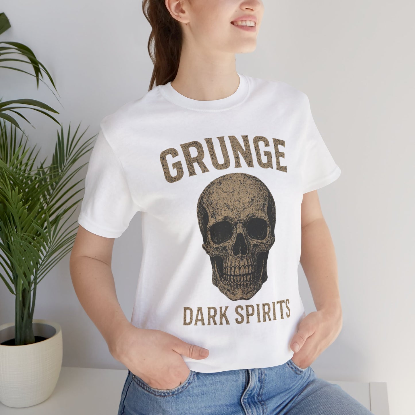 Grunge Skull Graphic Tee, Unisex T-Shirt for Music Lovers, Alternative Fashion, Casual Wear, Halloween Party, Vintage Style